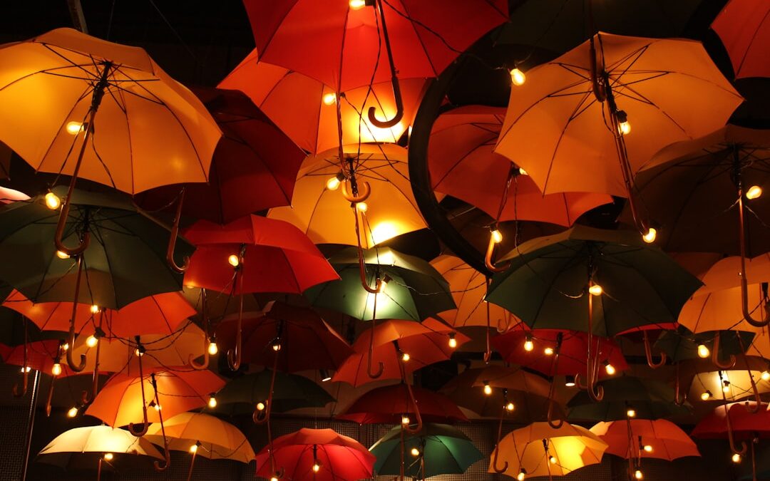 أفضل خامات المظلات المستخدمة في الأحياء السكنية