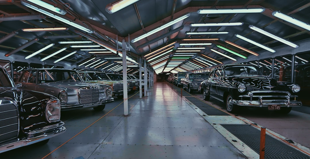 مراحل تصنيع مظلات السيارات من البداية للنهاية